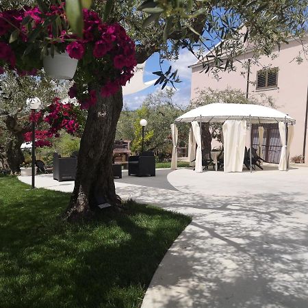 Lory Bed & Breakfast Elice Dış mekan fotoğraf