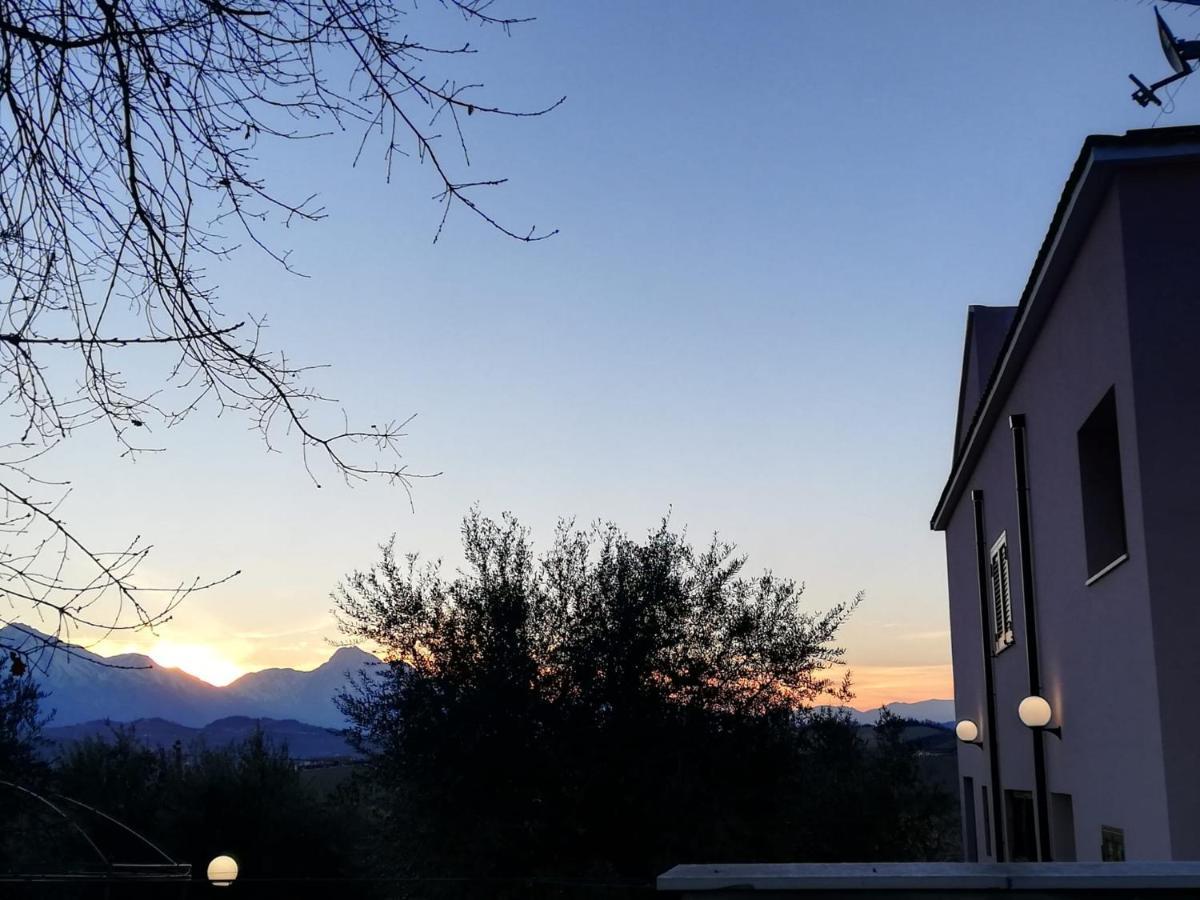 Lory Bed & Breakfast Elice Dış mekan fotoğraf